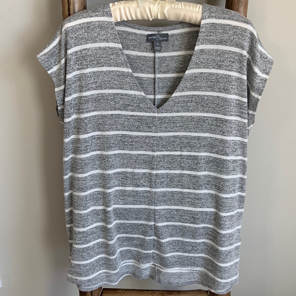Market & Spruce Grey Striped Top SZ M